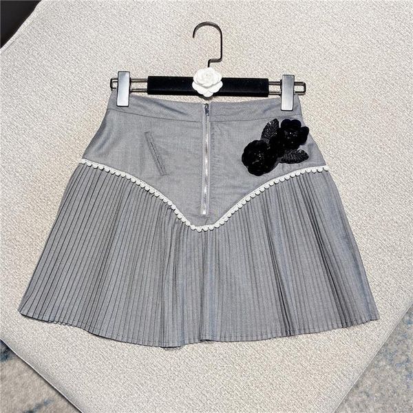 skirts 2021 spring and summer three-dimensional black flower pearl high waist pleated skirt 0305
skirts 2021 spring and summer three-dimensional black flower pearl high waist pleated skirt 0305