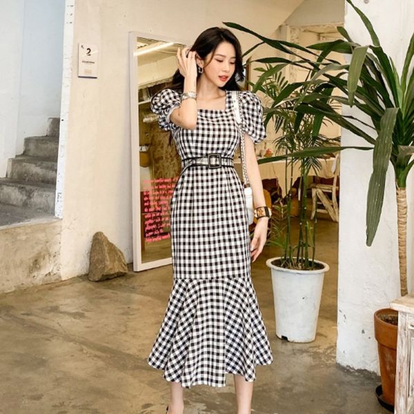autumn patchwork mermaid dress runway patchwork puff sleeve office lady slim dress women square collar ol dress with belt 210514, Black;gray
autumn patchwork mermaid dress runway patchwork puff sleeve office lady slim dress women square collar ol dress with belt 210514, Black;gray