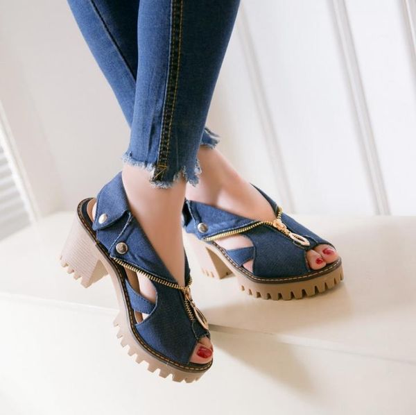 sandals summer 2021 fashion foreign trade side denim high heel women's large size thick platform, Black
sandals summer 2021 fashion foreign trade side denim high heel women's large size thick platform, Black