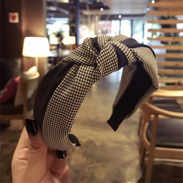 doKo korean pu leather cloth thousand bird pattern stitching adult heads twist cave out bowknot wide side head hair bandbutterfly hair band, Silver
doKo korean pu leather cloth thousand bird pattern stitching adult heads twist cave out bowknot wide side head hair bandbutterfly hair band, Silver