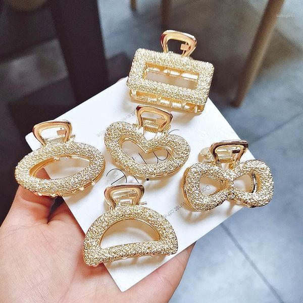 simple hollow metal hair claw for women geometric hairpins female lady crab clips bezel accessories1
simple hollow metal hair claw for women geometric hairpins female lady crab clips bezel accessories1
