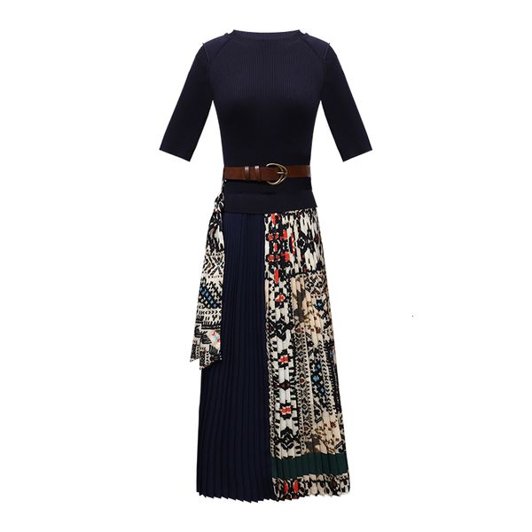 two piece dress aw2021 long sleeve women's thin knit stitched pleated skirt casual, White
two piece dress aw2021 long sleeve women's thin knit stitched pleated skirt casual, White