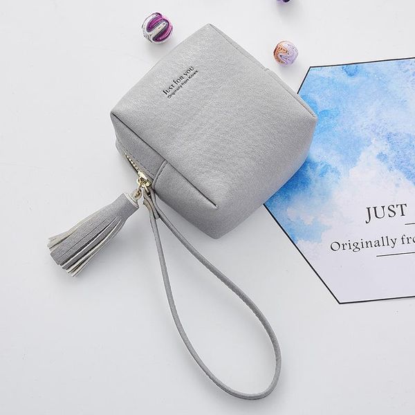 wallets fashion tassel women wallet female delicate handbag coin pocket zipper purse for girls multifunction short leather, Red;black
wallets fashion tassel women wallet female delicate handbag coin pocket zipper purse for girls multifunction short leather, Red;black