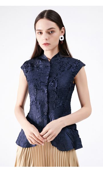 dress pleated heavy industry embroidery stand collar fish scale single breasted cardigan sleeveless shirt, Black;gray
dress pleated heavy industry embroidery stand collar fish scale single breasted cardigan sleeveless shirt, Black;gray