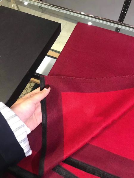 21/22 autumn and winter shawls classic fashion cashmere shawl height configuration temperament versatile ladies warm scarf size 80*180 cm, Blue;gray
21/22 autumn and winter shawls classic fashion cashmere shawl height configuration temperament versatile ladies warm scarf size 80*180 cm, Blue;gray