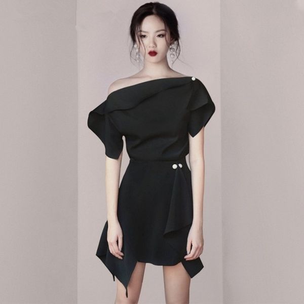 summer women runway 2 pcs set fashion black ruffles off shoulder shirt + beading irregular skirts 210525, White
summer women runway 2 pcs set fashion black ruffles off shoulder shirt + beading irregular skirts 210525, White