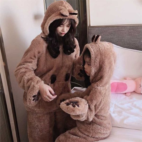 thicken pajama set women plush child pyjamas femme cute bear with gloves nightwear warm coralfleece parent-child outfit 211215, Black;red
thicken pajama set women plush child pyjamas femme cute bear with gloves nightwear warm coralfleece parent-child outfit 211215, Black;red