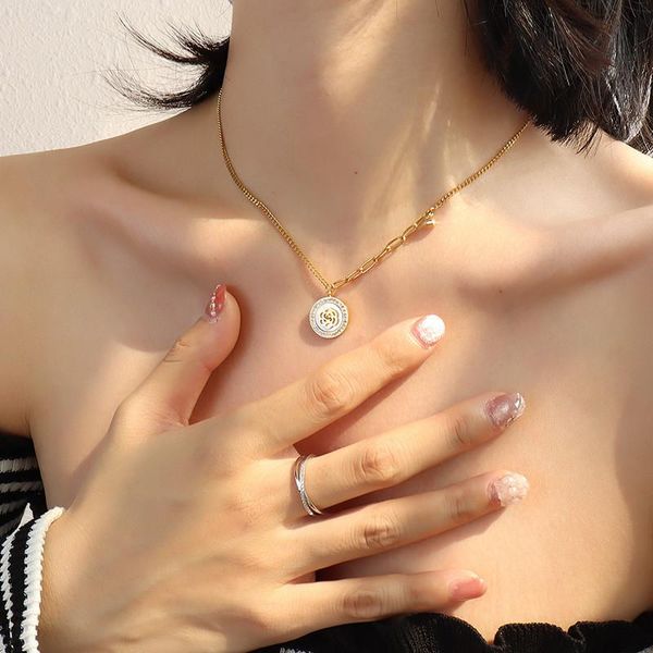 pendant necklaces yun ruo 18k gold rose chic 316l stainless steel jewelry for woman baroque crystal neckalce factory price never fade, Silver
pendant necklaces yun ruo 18k gold rose chic 316l stainless steel jewelry for woman baroque crystal neckalce factory price never fade, Silver