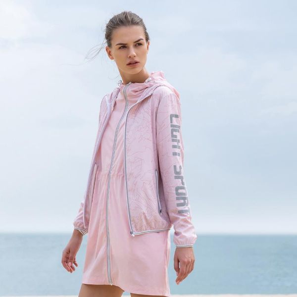 women's jackets bosideng women summer jacket sunscreen upf40 + reflective printing fashion short hooded thin sun protection, Black;brown
women's jackets bosideng women summer jacket sunscreen upf40 + reflective printing fashion short hooded thin sun protection, Black;brown
