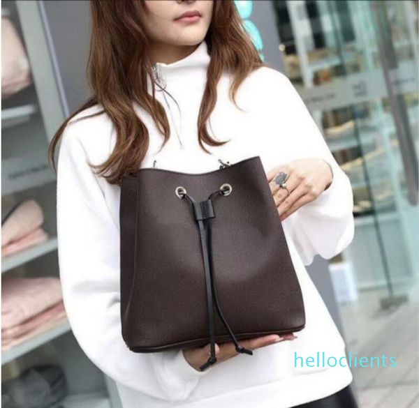 newe luxuryi designera women shoulder bags leather old flower bucket bag famous drawstring handbags cross body purse
newe luxuryi designera women shoulder bags leather old flower bucket bag famous drawstring handbags cross body purse