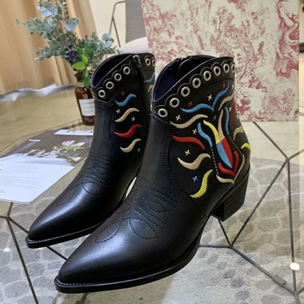 boots genuine leather women embroidery shoes runway black studed chunky high heels cowboy zapatos de mujer
boots genuine leather women embroidery shoes runway black studed chunky high heels cowboy zapatos de mujer