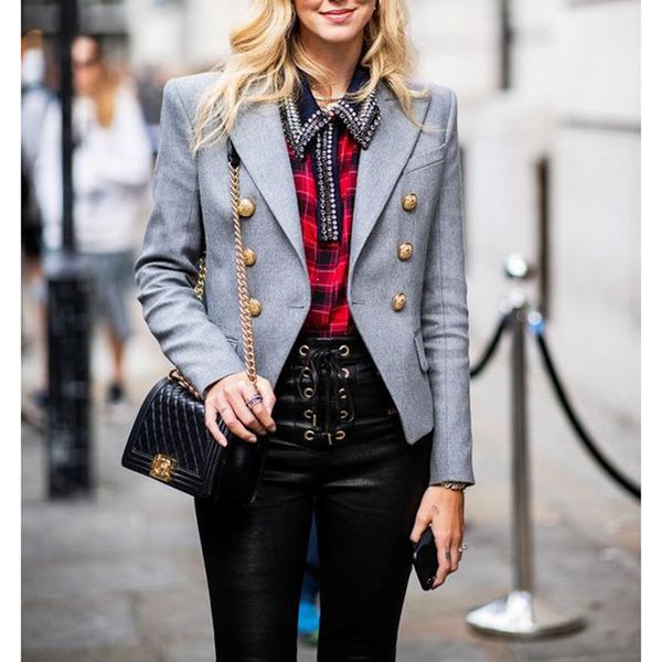 2021 fall autumn long sleeve notched-lapel gray solid color slim metal buckles double-breasted blazers elegant outwear coats 21o13187, White;black
2021 fall autumn long sleeve notched-lapel gray solid color slim metal buckles double-breasted blazers elegant outwear coats 21o13187, White;black