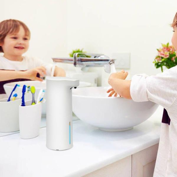 liquid soap dispenser automatic foam washing mobile phone home smart sensor student el antibacterial hand sanitizer machine
liquid soap dispenser automatic foam washing mobile phone home smart sensor student el antibacterial hand sanitizer machine