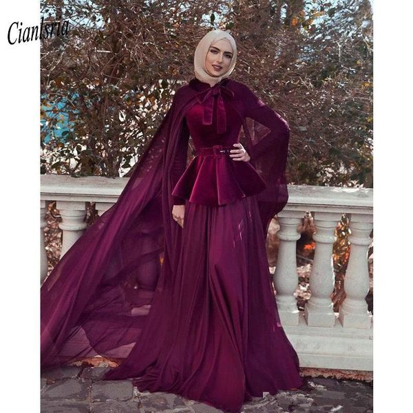 party dresses burgundy velvet arabic muslim evening dress with cape high neck long sleeve chiffon saudi dubai formal, White;black
party dresses burgundy velvet arabic muslim evening dress with cape high neck long sleeve chiffon saudi dubai formal, White;black