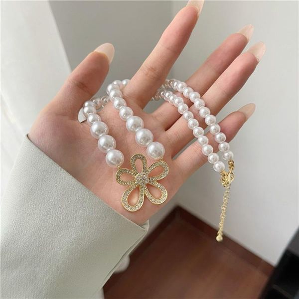 chains han edition fashion personality hollow out flower pendant necklace lovely temperament of the female shape, Silver
chains han edition fashion personality hollow out flower pendant necklace lovely temperament of the female shape, Silver