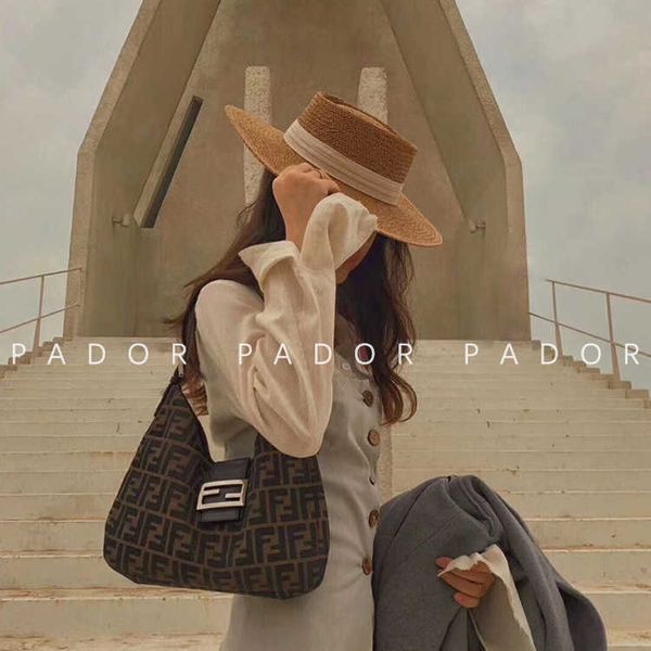 new old canvas underarm bag versatile large capacity one shoulder messenger bag magnetic buckle hand held envelope female hand zly
new old canvas underarm bag versatile large capacity one shoulder messenger bag magnetic buckle hand held envelope female hand zly