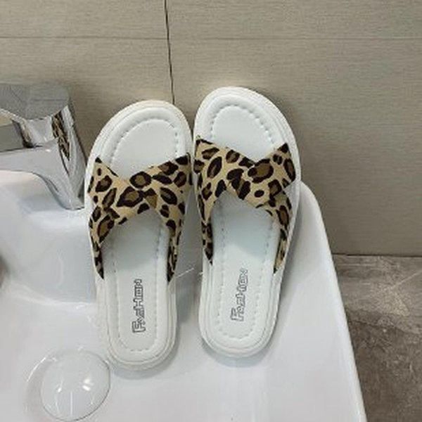 slippers summer women fashion women's 2021 ladies home non-slip breathable sandals indoor, Black 
slippers summer women fashion women's 2021 ladies home non-slip breathable sandals indoor, Black