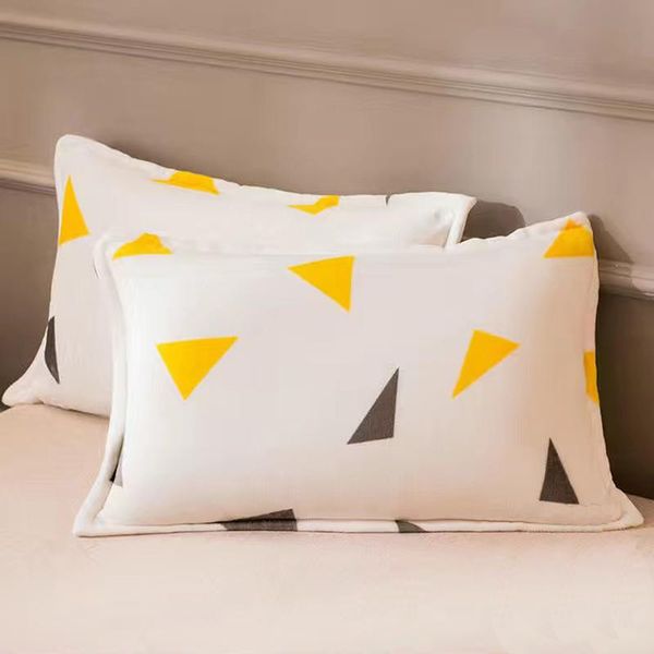 pillow case justchic winter 2pcs 48x74cm classic triangle geometry printing milk velvet bedding pillow-covers decorative
pillow case justchic winter 2pcs 48x74cm classic triangle geometry printing milk velvet bedding pillow-covers decorative