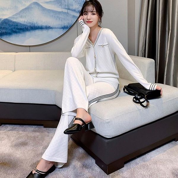 women's two piece pants 2021 autumn winter women knitted v neck sweater casual suit 2 set knit femme clothing, White
women's two piece pants 2021 autumn winter women knitted v neck sweater casual suit 2 set knit femme clothing, White