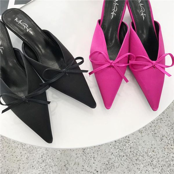 cat with women's shoes 2021 sharp bow fine silks satins noodles slipper sandals, Black
cat with women's shoes 2021 sharp bow fine silks satins noodles slipper sandals, Black