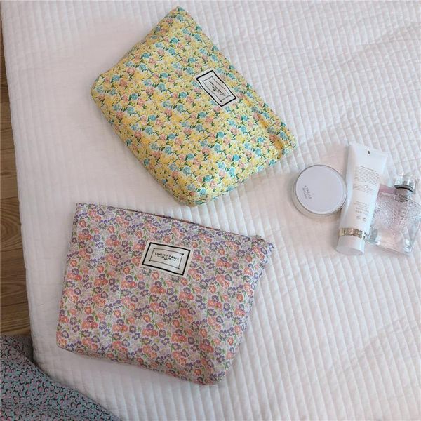 cosmetic bags & cases artistic floral makeup bag cotton fabric travel organizer retro pouch women zipper beauty necesserie case
cosmetic bags & cases artistic floral makeup bag cotton fabric travel organizer retro pouch women zipper beauty necesserie case