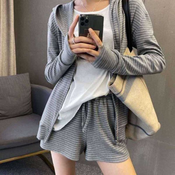 autumnwomen set cardigan gray casual striped hooded crop shorts pants clothing 2 two pieces loose tracksuits 210601, White
autumnwomen set cardigan gray casual striped hooded crop shorts pants clothing 2 two pieces loose tracksuits 210601, White