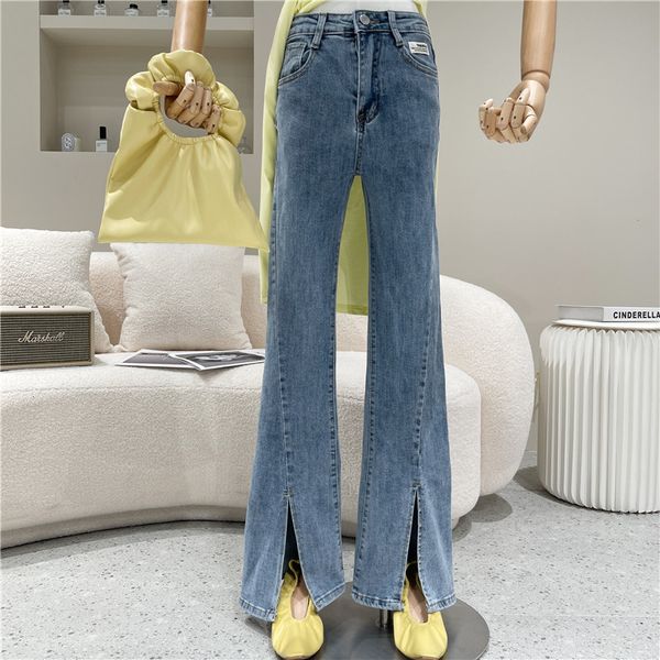 female spring 2021 design niche fashion wide-legged high-waisted thin-waisted waistband burned down divided blue jeans pants
female spring 2021 design niche fashion wide-legged high-waisted thin-waisted waistband burned down divided blue jeans pants
