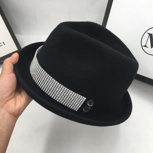 winter cloth short eaves little hat woman handsome black sir joker man british socialite abnormity cap wide brim hats, Blue;gray
winter cloth short eaves little hat woman handsome black sir joker man british socialite abnormity cap wide brim hats, Blue;gray