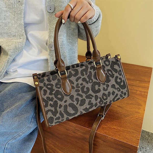 2022 new leopard famous brand bags luxury bags women genuine leather handbags fashion shoulder bags crossbody bag
2022 new leopard famous brand bags luxury bags women genuine leather handbags fashion shoulder bags crossbody bag