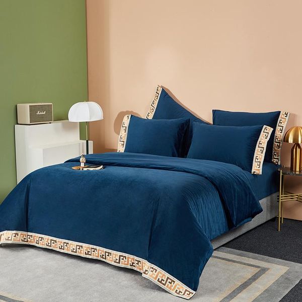bedding sets luxury winter thick flannel pure color splicing embroidery set fleece fabric duvet cover bed sheet/linen pillowcases
bedding sets luxury winter thick flannel pure color splicing embroidery set fleece fabric duvet cover bed sheet/linen pillowcases