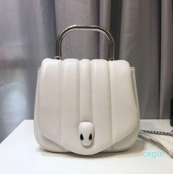 classic small square bag luxury ladies designer handbag shoulder bags handbags high-end fashion small, round and full, good temperament
classic small square bag luxury ladies designer handbag shoulder bags handbags high-end fashion small, round and full, good temperament
