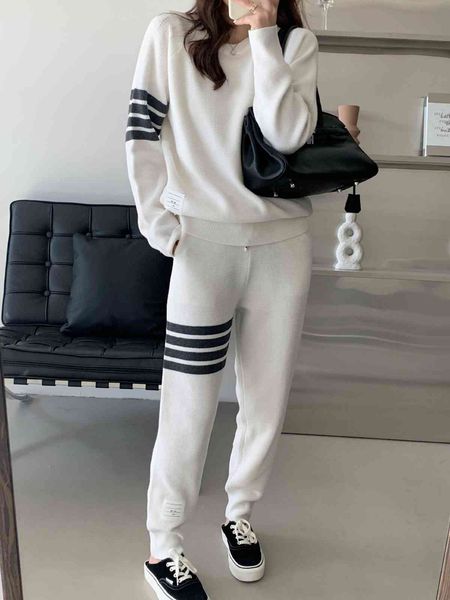 tb waffle autumn and winter sports leisure suit women's loose lovers wool knitted trendy round neck sweater two-piece set, Gray
tb waffle autumn and winter sports leisure suit women's loose lovers wool knitted trendy round neck sweater two-piece set, Gray