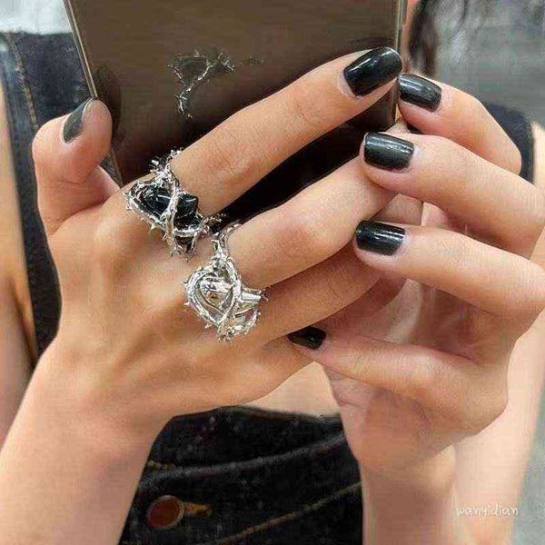 korea creative imprisoned heart metal thorns love ring irregular niche design open ring female jewelry souvenir gift g1125, Slivery;golden
korea creative imprisoned heart metal thorns love ring irregular niche design open ring female jewelry souvenir gift g1125, Slivery;golden