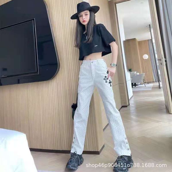 crosin nanyou quality ch leather cross high waist jacquard metal cross buckle jeans with split hems, White;black
crosin nanyou quality ch leather cross high waist jacquard metal cross buckle jeans with split hems, White;black