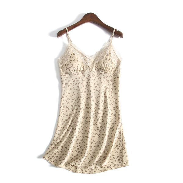 summer ice nightdr's thin collection with bra suspender pajamas fun silk home cloth, Red;black
summer ice nightdr's thin collection with bra suspender pajamas fun silk home cloth, Red;black