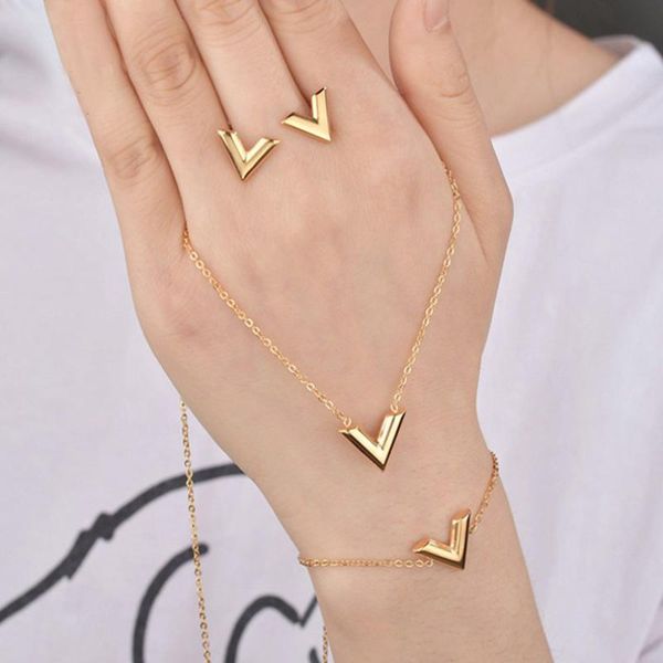 pendant necklaces classic design v letter necklace for woman titanium steel luxury jewelry female quality, Silver
pendant necklaces classic design v letter necklace for woman titanium steel luxury jewelry female quality, Silver