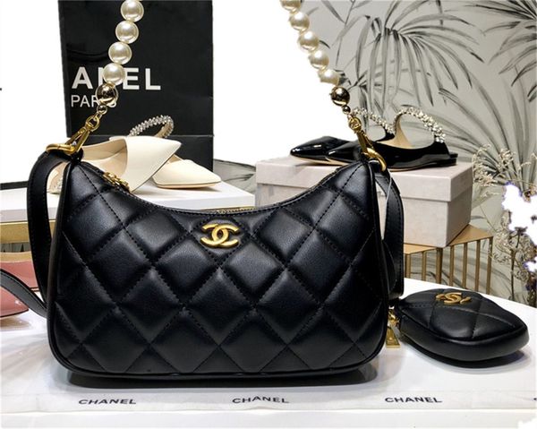2021 designer shoulder bag matteras lambskin bag type quilted leather and gro-lined large volume information bag
2021 designer shoulder bag matteras lambskin bag type quilted leather and gro-lined large volume information bag