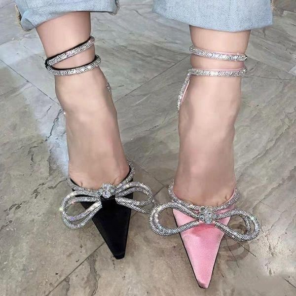 dress shoes 2021 woman ins crystal bow pointed toe high heel rhinestones stiletto heels, Black
dress shoes 2021 woman ins crystal bow pointed toe high heel rhinestones stiletto heels, Black