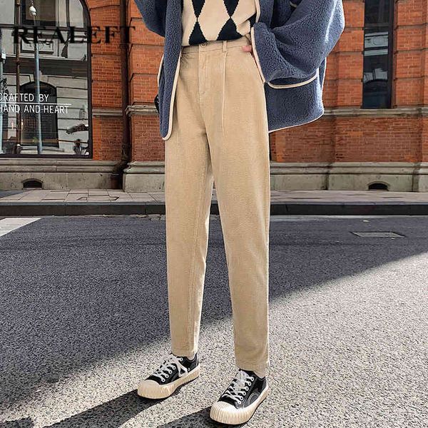 autumn winter women corduroy pants fashion high waist female straight streetwear trousers plus size 210428, Black;white
autumn winter women corduroy pants fashion high waist female straight streetwear trousers plus size 210428, Black;white