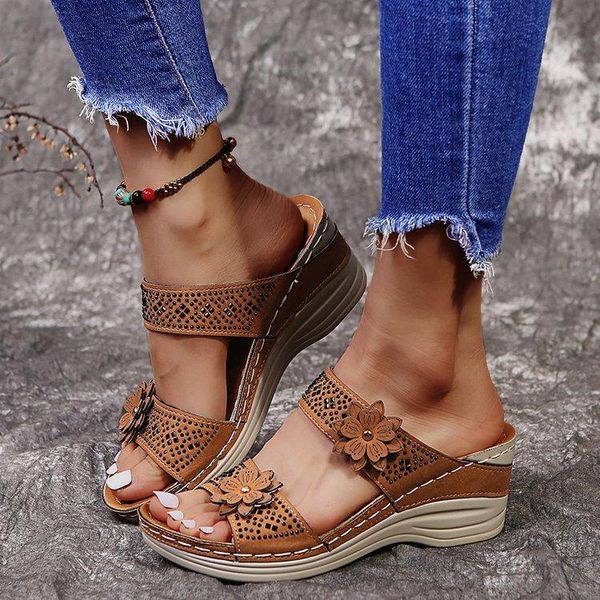 slippers female shoes on a wedge big size ladies' women heels flower low 2021 girl high summer soft fabric basic retro pu rome c, Black
slippers female shoes on a wedge big size ladies' women heels flower low 2021 girl high summer soft fabric basic retro pu rome c, Black