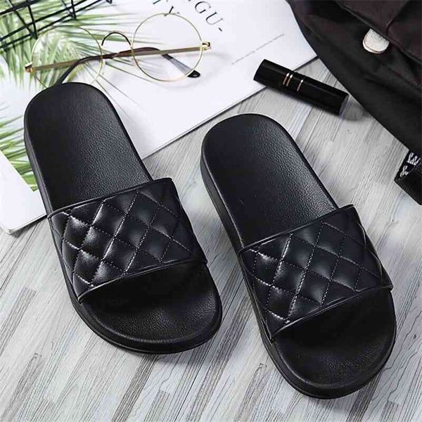 home women slippers simple concise bathroom non slip slides black white house shoes floor eva sole pvc upper flat whosale 210619
home women slippers simple concise bathroom non slip slides black white house shoes floor eva sole pvc upper flat whosale 210619