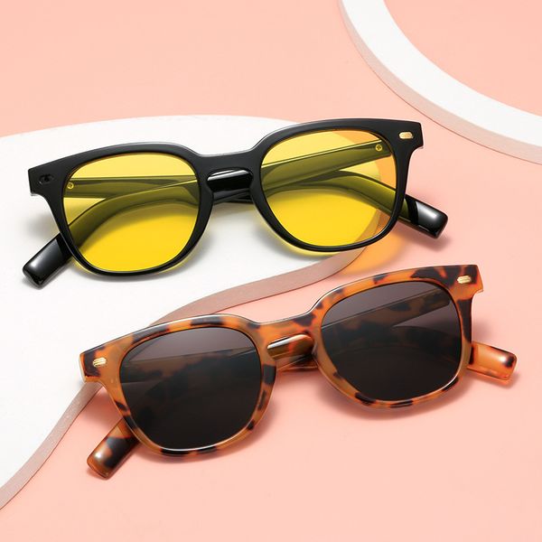 design sunglasses 2021 new korean version net red rice nail fashion personality plain, White;black
design sunglasses 2021 new korean version net red rice nail fashion personality plain, White;black