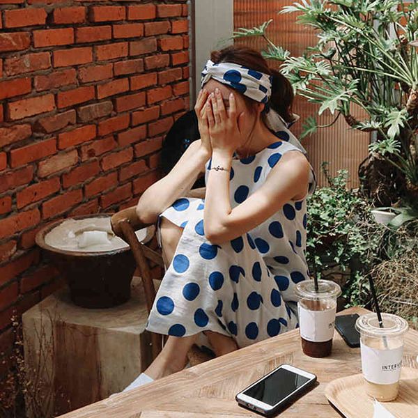 dresses korean new women's slim skirt sleeveless suspender polka dot dress, Black;gray
dresses korean new women's slim skirt sleeveless suspender polka dot dress, Black;gray
