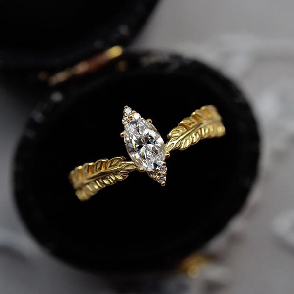 wedding rings simple female white leaf crystal ring charm gold color thin for women trendy bride zircon stone engagement, Slivery;golden
wedding rings simple female white leaf crystal ring charm gold color thin for women trendy bride zircon stone engagement, Slivery;golden