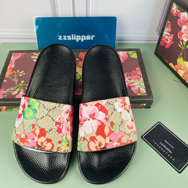 2022 designer paris women flower print slippers fashion summer men flat beach sandals luxury brand woman man shoes cool slides slipper sanda, Black
2022 designer paris women flower print slippers fashion summer men flat beach sandals luxury brand woman man shoes cool slides slipper sanda, Black