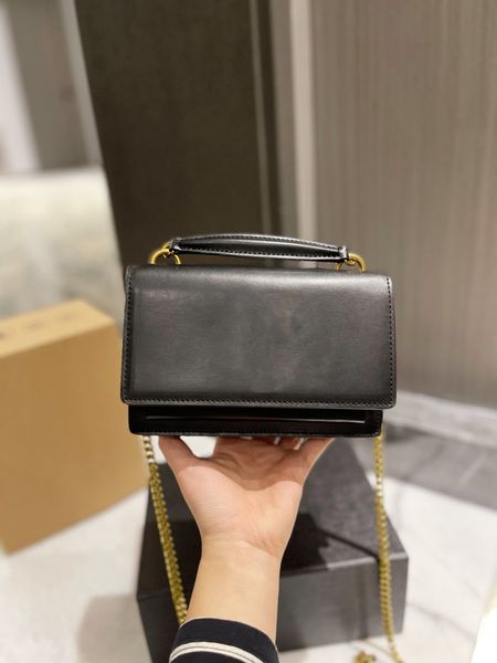 luxury designers bags handbags 2022 y family 3 colors classic genuine leather women handbag sunset pack shoulder bag messengers bale
luxury designers bags handbags 2022 y family 3 colors classic genuine leather women handbag sunset pack shoulder bag messengers bale
