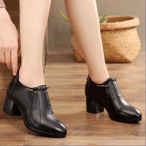 dress shoes 2021 women's spring genuine leather thick high heel fashion women first layer of cowhide pointed toe pumps, Black
dress shoes 2021 women's spring genuine leather thick high heel fashion women first layer of cowhide pointed toe pumps, Black