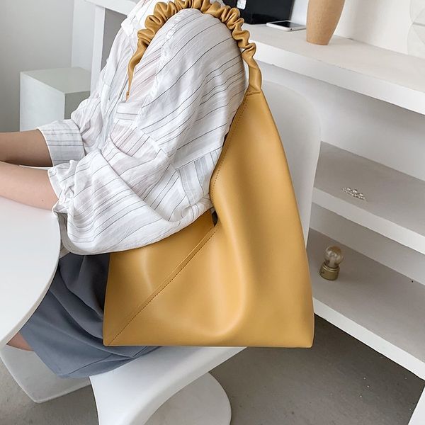 high capacity soft leather big shoulder bags for women 2021 summer trend ladies simple fashion female handbags and purses l003
high capacity soft leather big shoulder bags for women 2021 summer trend ladies simple fashion female handbags and purses l003