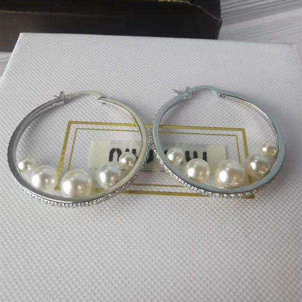 70% off new earrings full of diamond french advanced earrings pearl circle, Golden;silver
70% off new earrings full of diamond french advanced earrings pearl circle, Golden;silver