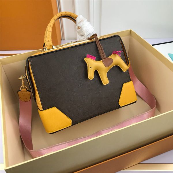 2021 fashion shopping bags alma bb authentic genuine leather scala single shoulder bag size:28x 20 x15 v-043
2021 fashion shopping bags alma bb authentic genuine leather scala single shoulder bag size:28x 20 x15 v-043